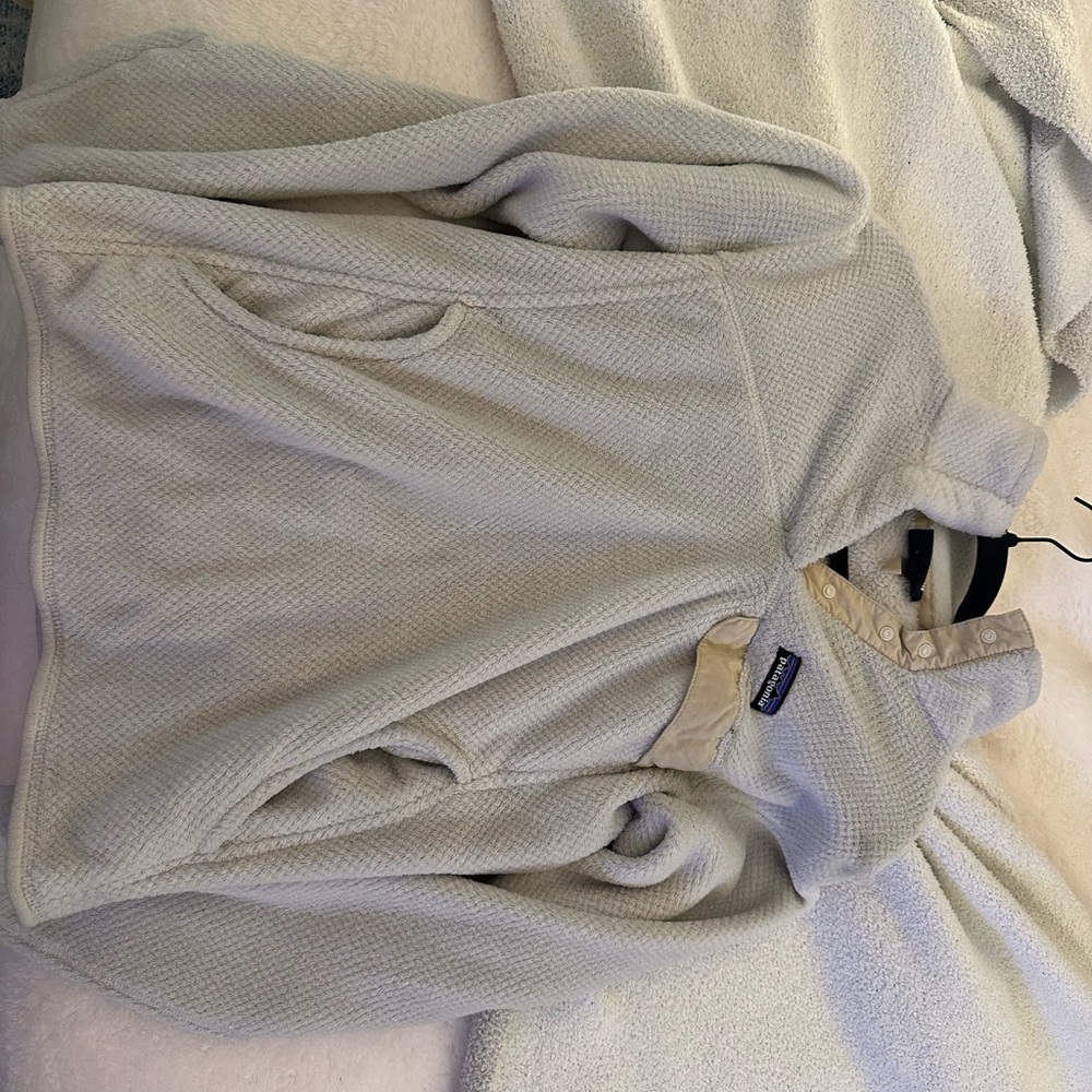 Patagonia white sweater